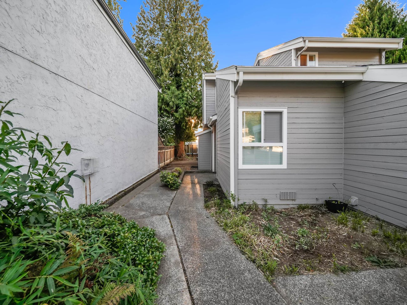 2509 Burian Drive - Coquitlam East Single Family Residence for Sale, 3 Bedrooms (R3061202)# - 31