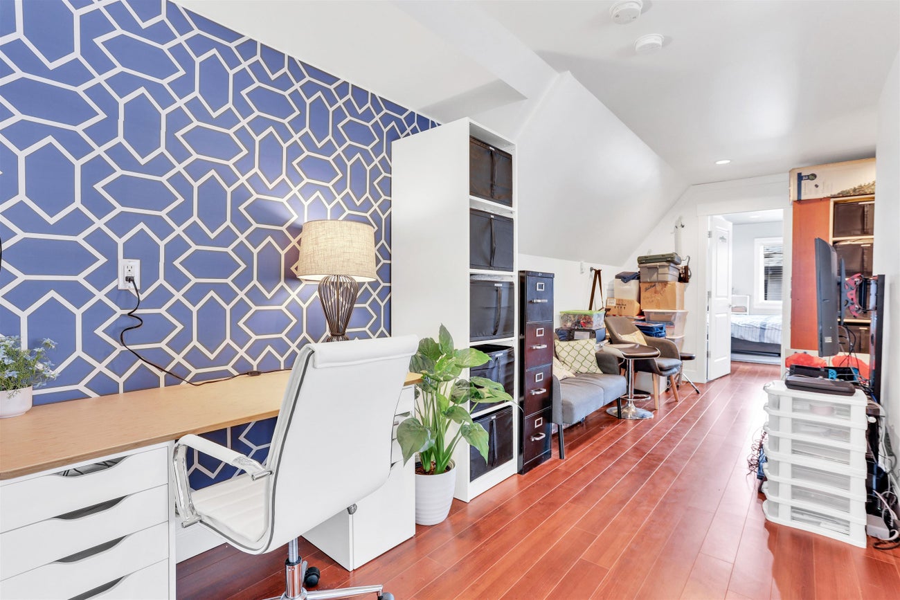 943 Harris Avenue - Maillardville Single Family Residence for Sale, 8 Bedrooms (R3061249)# - 16