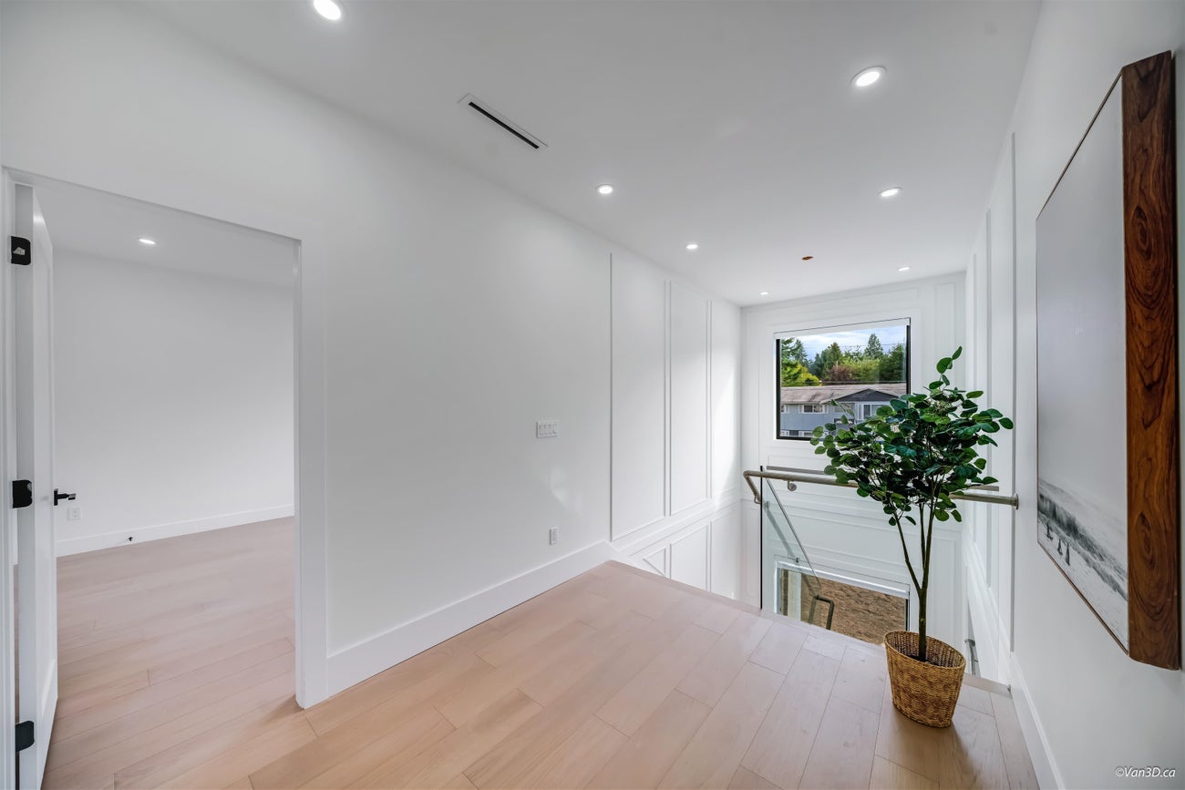 819 Cornell Avenue - Coquitlam West Single Family Residence for Sale, 8 Bedrooms (R3061286)# - 25