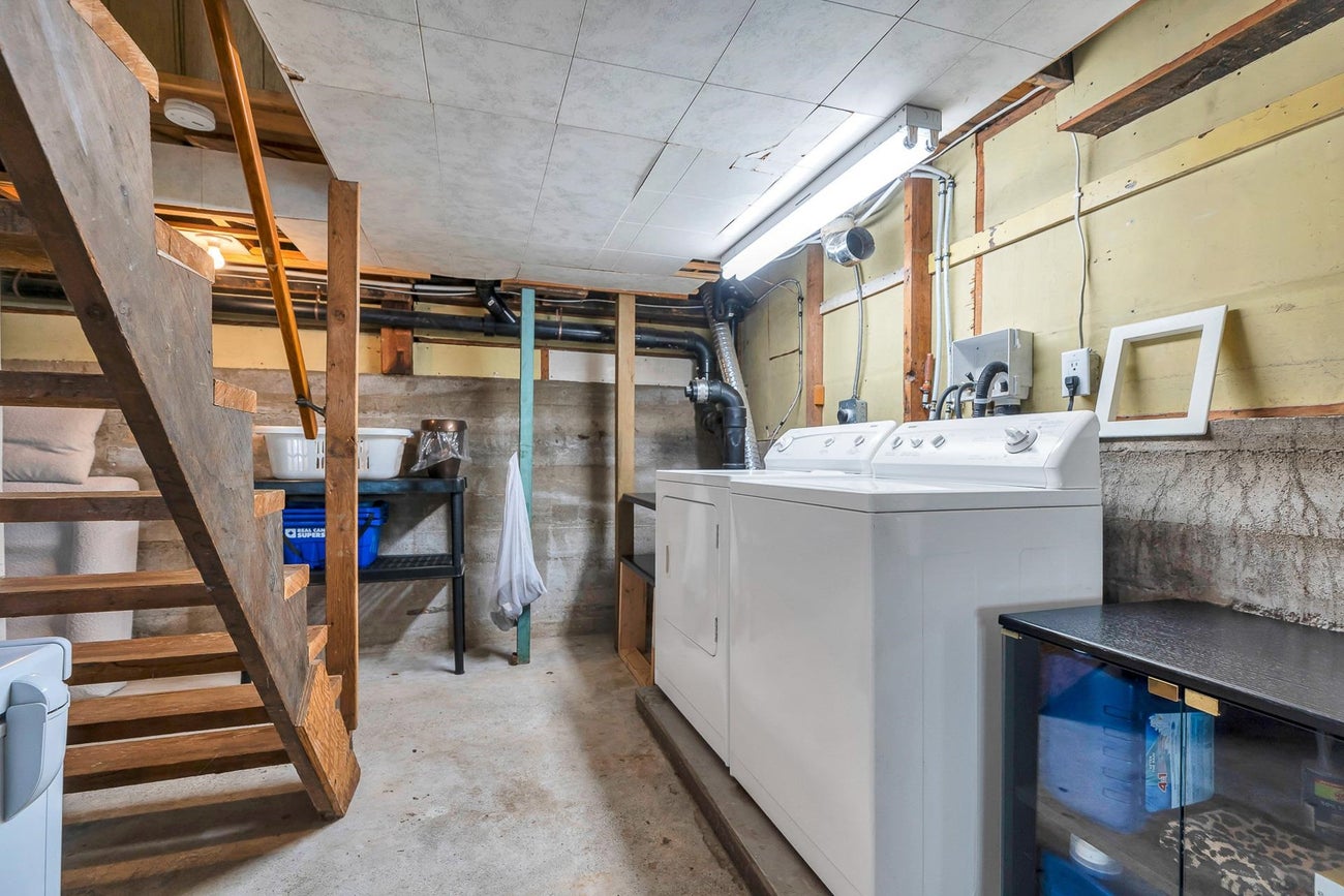 221 Lebleu Street - Maillardville Single Family Residence for Sale, 3 Bedrooms (R3061312)# - 18