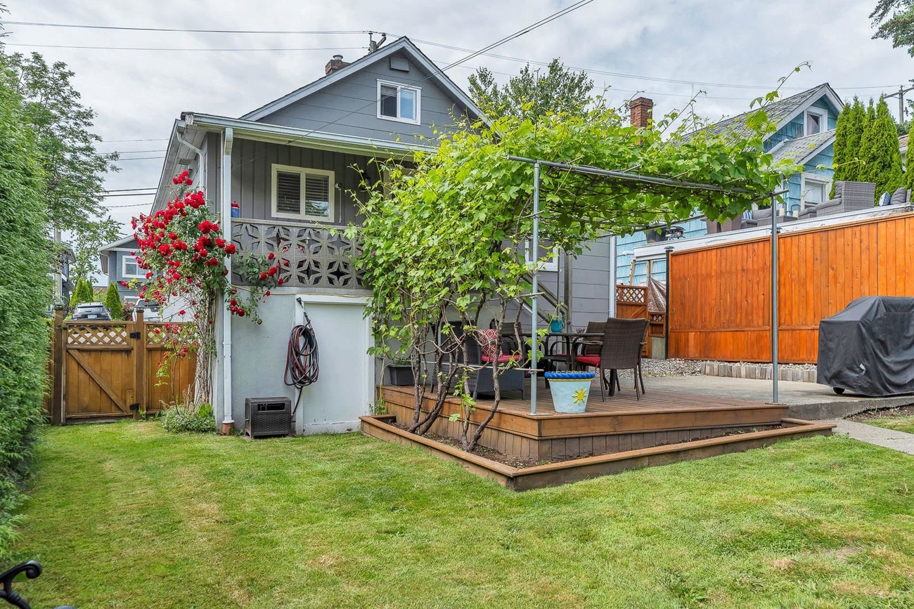 221 Lebleu Street - Maillardville Single Family Residence for Sale, 3 Bedrooms (R3061312)# - 29