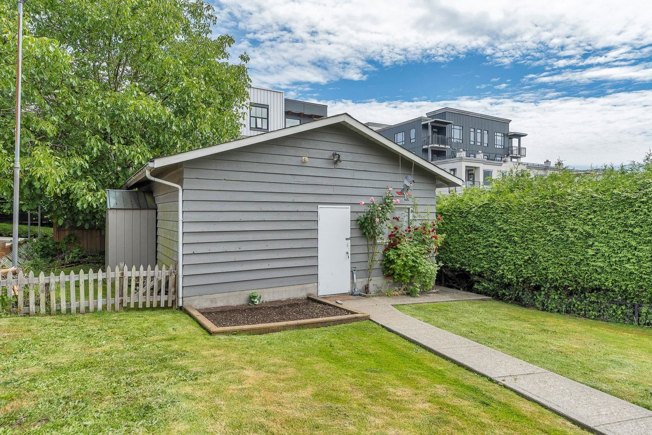 221 Lebleu Street - Maillardville Single Family Residence for Sale, 3 Bedrooms (R3061312)# - 30