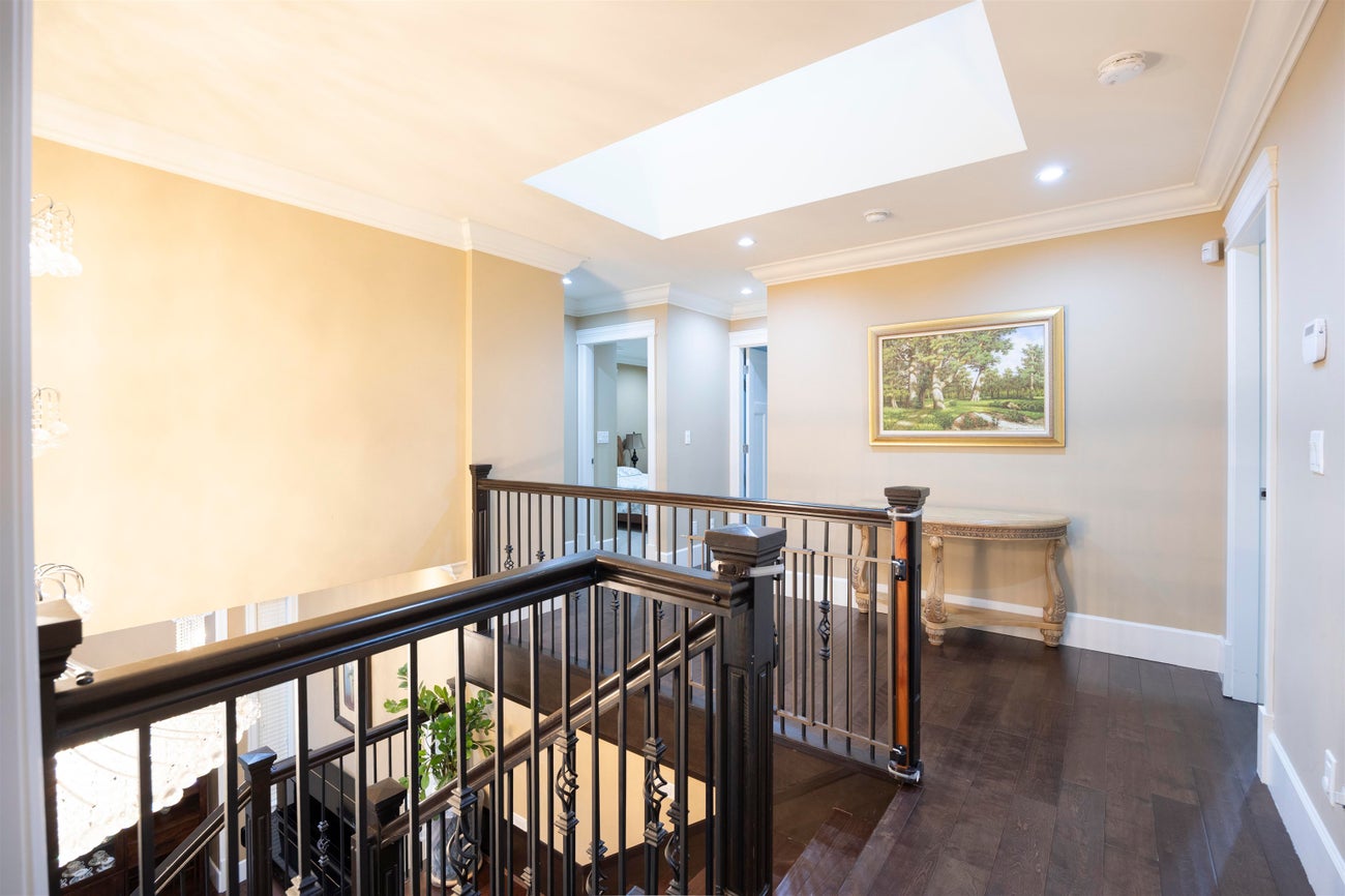 913 Quadling Avenue - Maillardville Single Family Residence for Sale, 9 Bedrooms (R3062148)# - 11