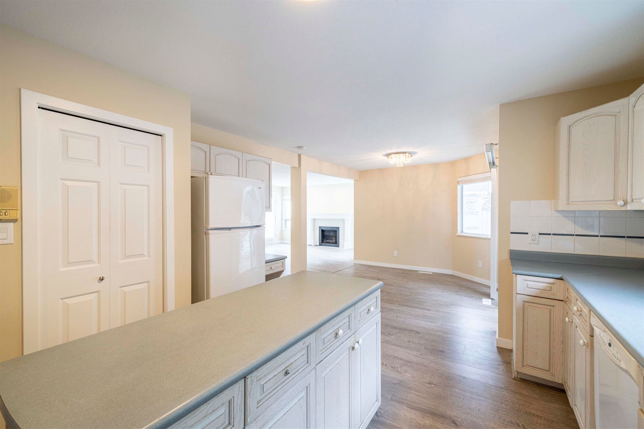 470 Riverview Crescent - Coquitlam East Single Family Residence for Sale, 7 Bedrooms (R3062651)# - 15