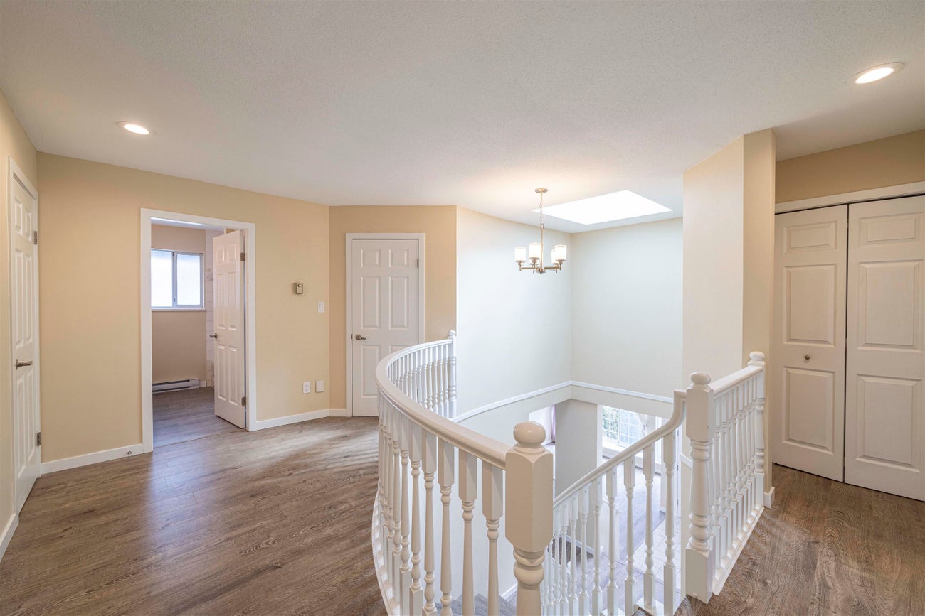 470 Riverview Crescent - Coquitlam East Single Family Residence for Sale, 7 Bedrooms (R3062651)# - 20