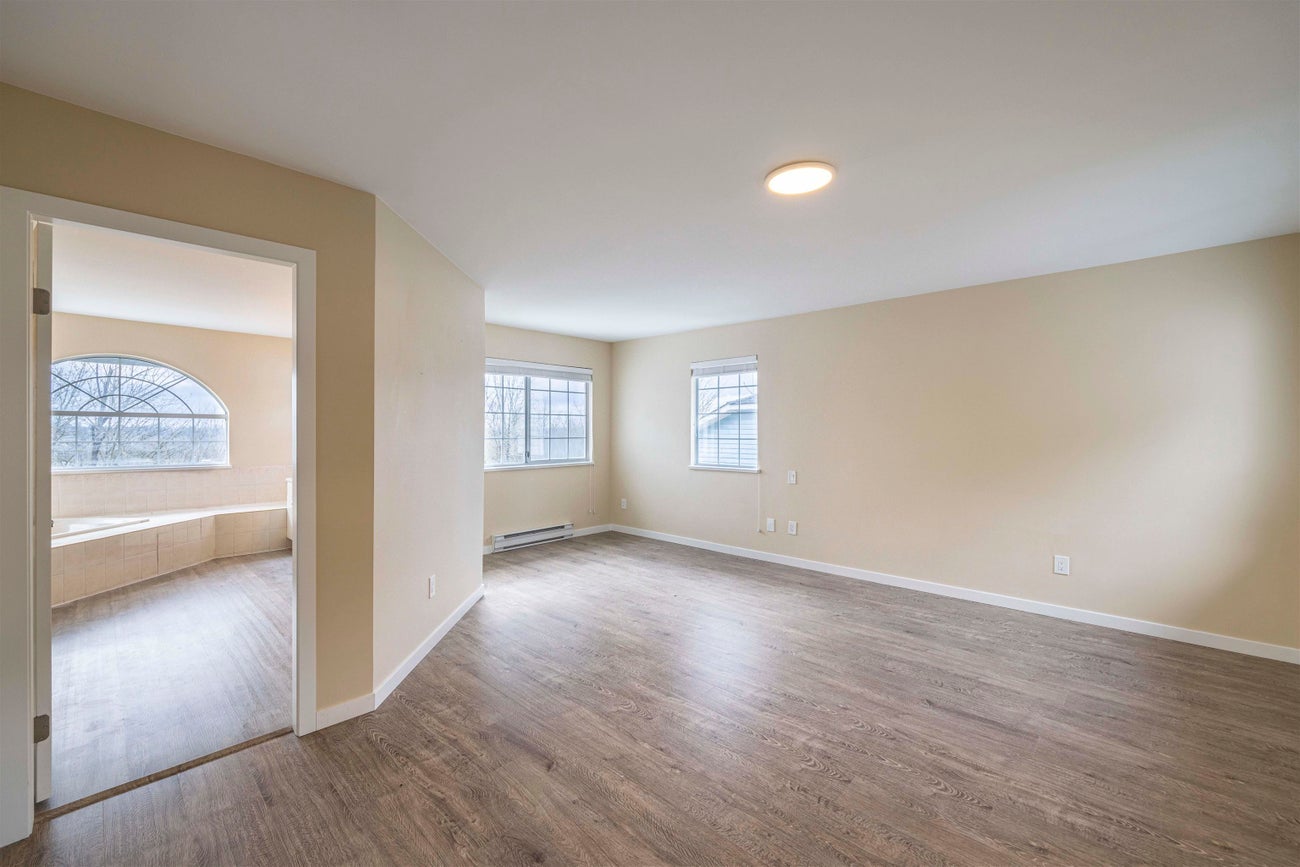 470 Riverview Crescent - Coquitlam East Single Family Residence for Sale, 7 Bedrooms (R3062651)# - 21