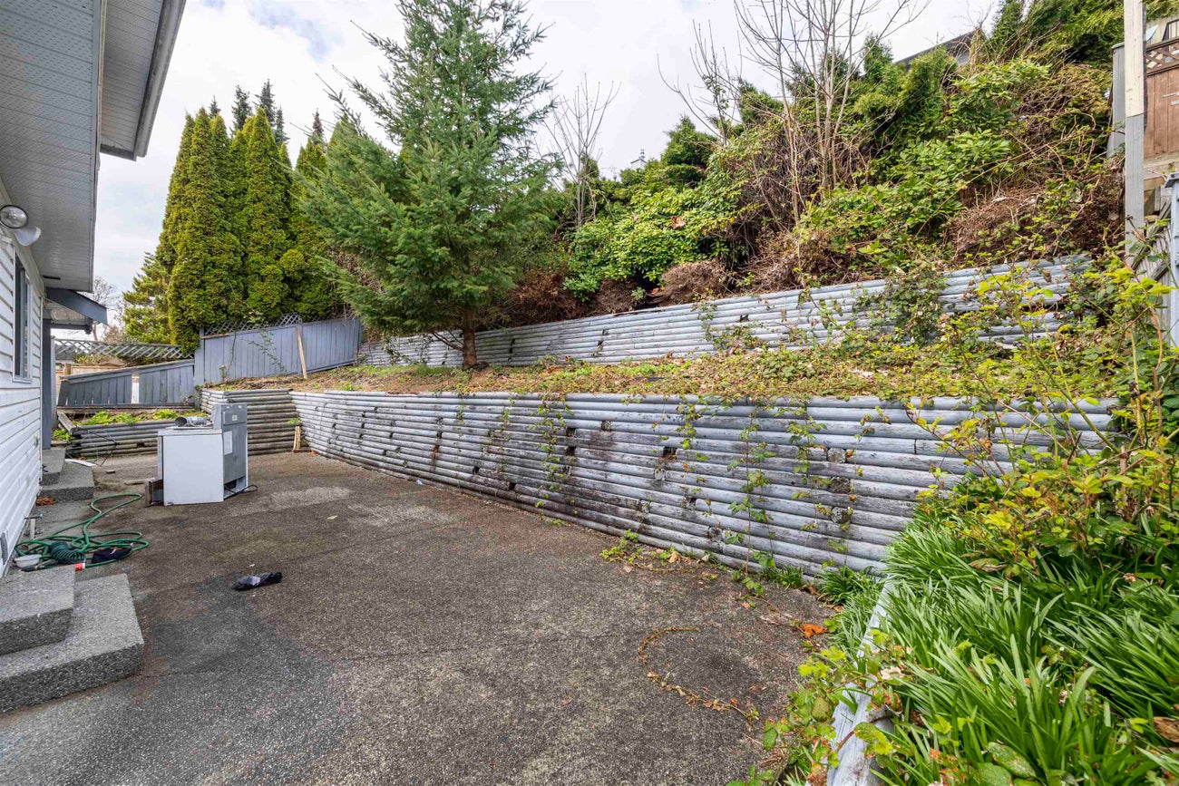 470 Riverview Crescent - Coquitlam East Single Family Residence for Sale, 7 Bedrooms (R3062651)# - 31