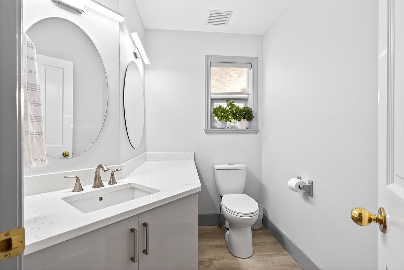 2271 Sorrento Drive - Coquitlam East Single Family Residence for Sale, 5 Bedrooms (R3063241)# - 14