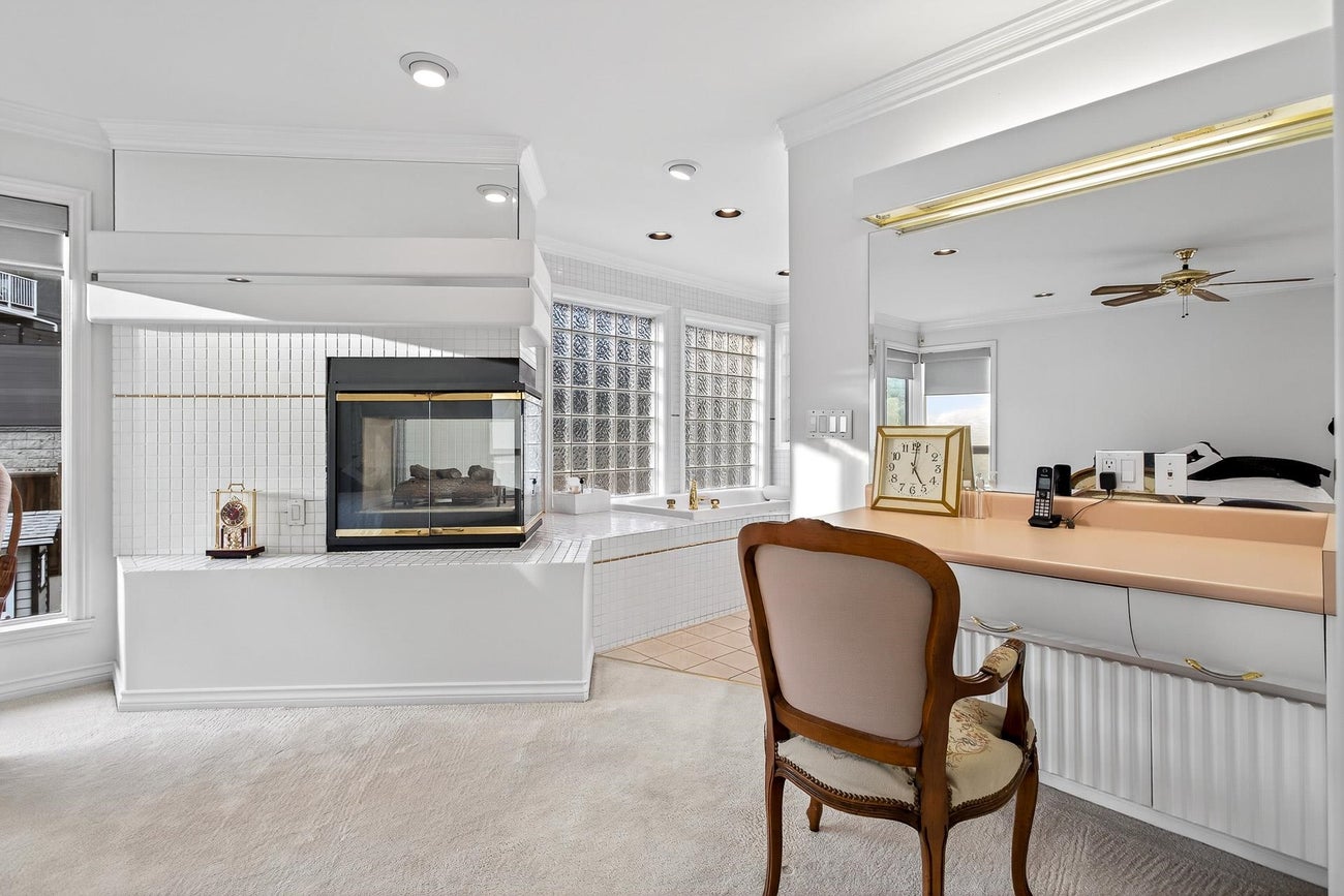 2271 Sorrento Drive - Coquitlam East Single Family Residence for Sale, 5 Bedrooms (R3063241)# - 21