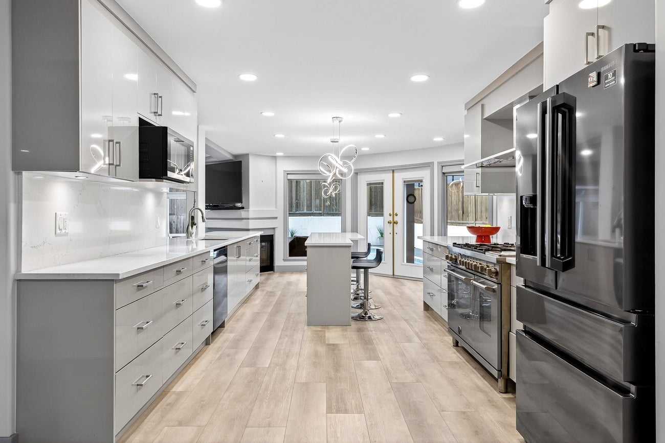 2271 Sorrento Drive - Coquitlam East Single Family Residence for Sale, 5 Bedrooms (R3063241)# - 4