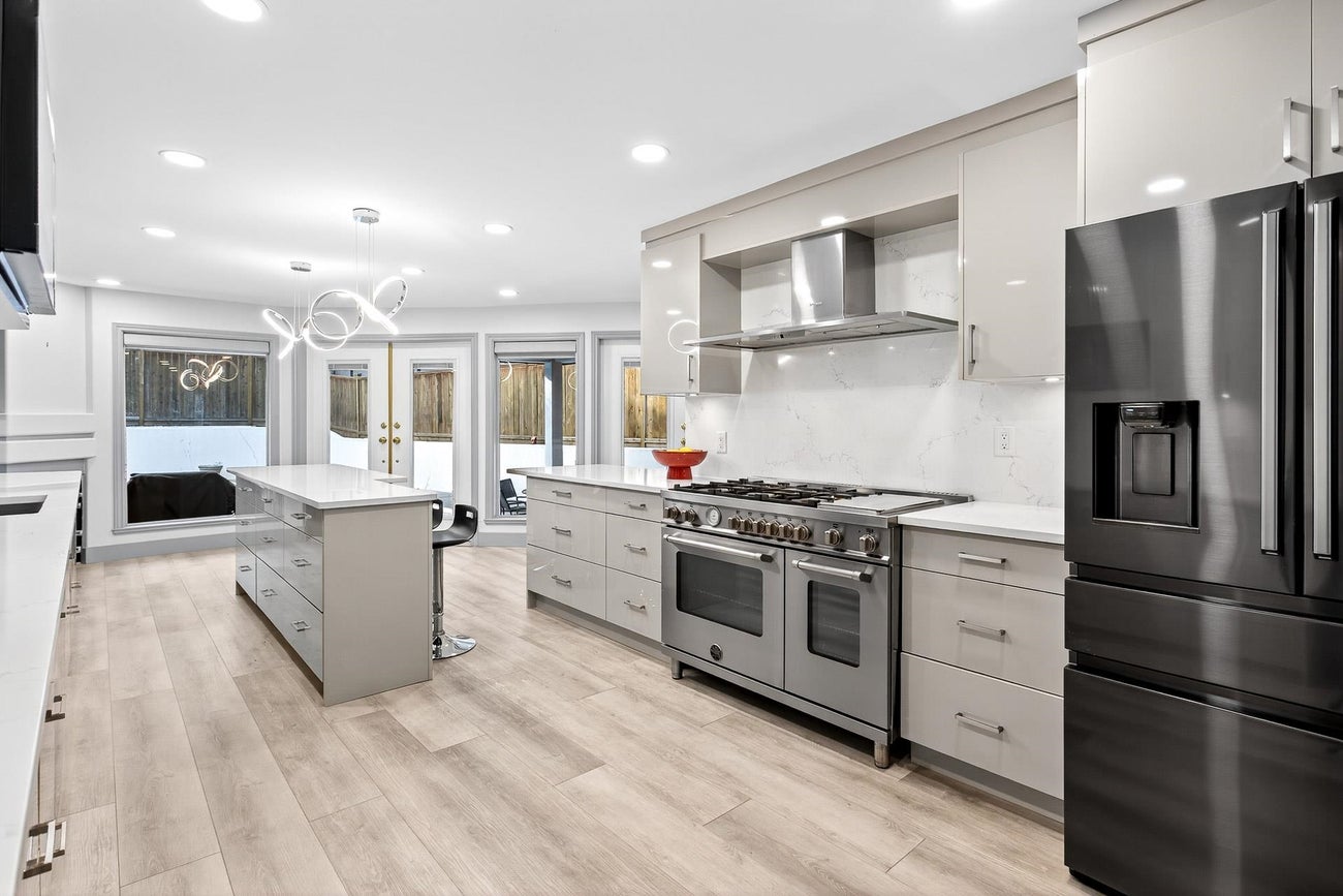 2271 Sorrento Drive - Coquitlam East Single Family Residence for Sale, 5 Bedrooms (R3063241)# - 5