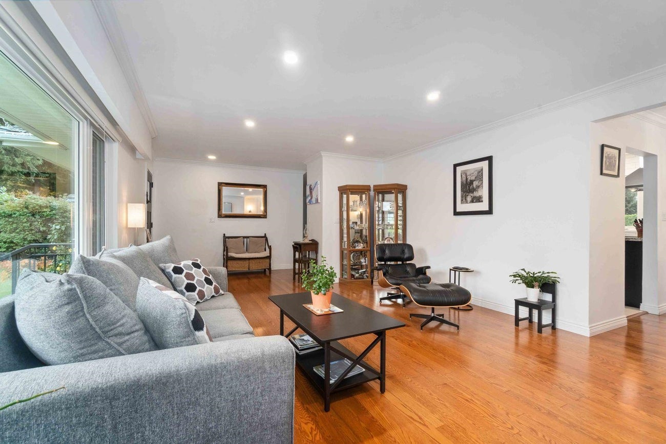 660 Gatensbury Street - Central Coquitlam Single Family Residence for Sale, 3 Bedrooms (R3063351)# - 10