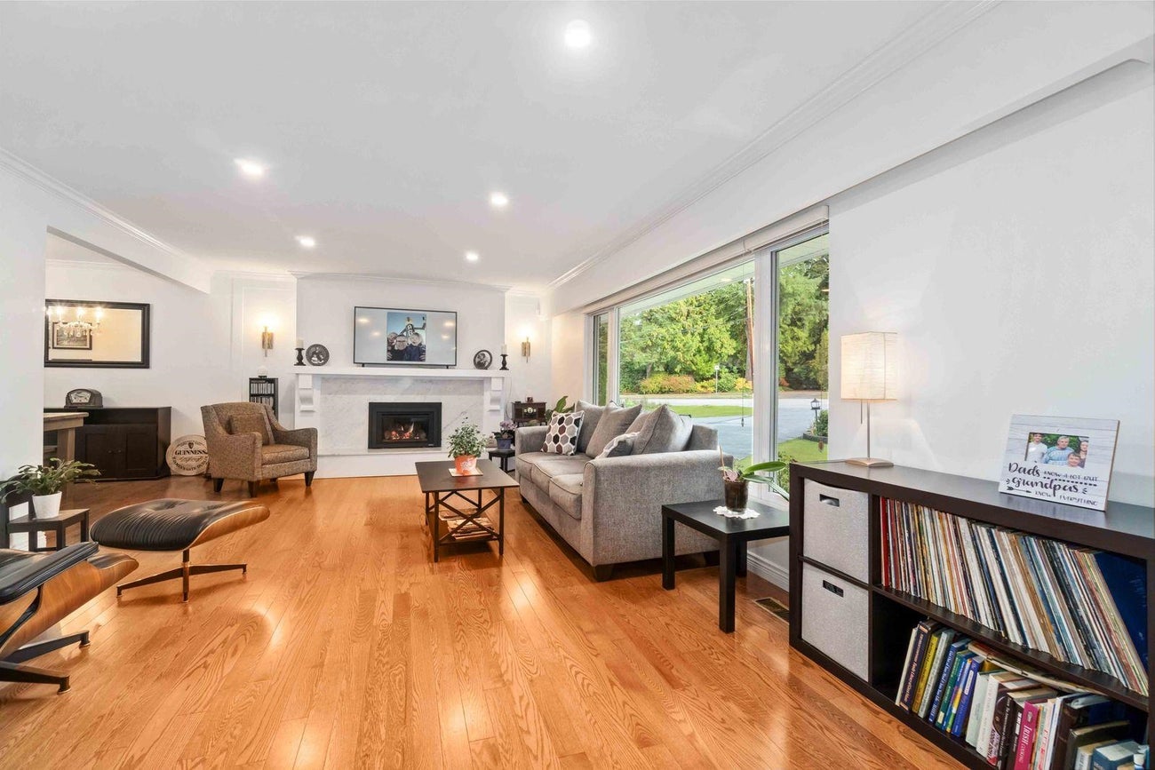 660 Gatensbury Street - Central Coquitlam Single Family Residence for Sale, 3 Bedrooms (R3063351)# - 11