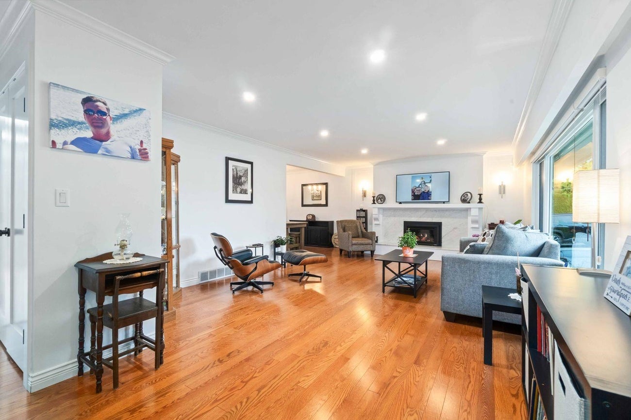 660 Gatensbury Street - Central Coquitlam Single Family Residence for Sale, 3 Bedrooms (R3063351)# - 9