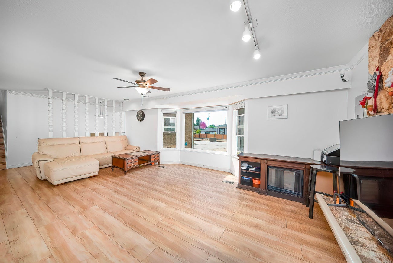 2011 Paulus Crescent - Montecito Single Family Residence for Sale, 4 Bedrooms (R3063688)# - 7