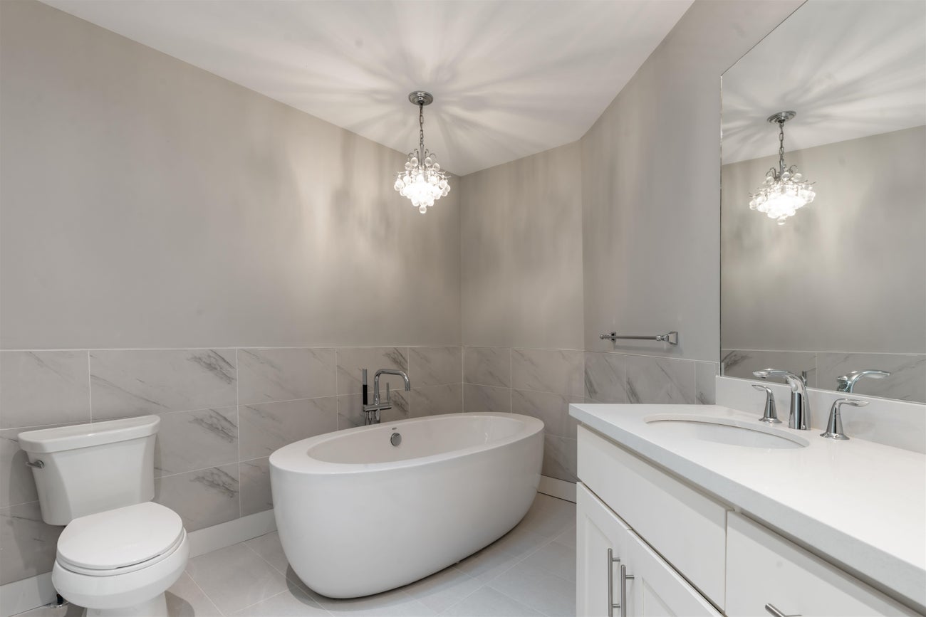 559 Bosworth Street - Coquitlam West Single Family Residence for Sale, 6 Bedrooms (R3064348)# - 29