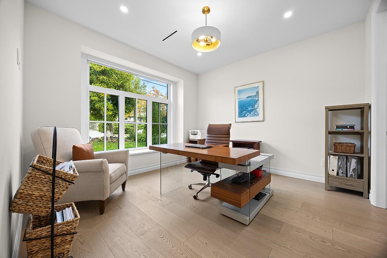 6902 Kitchener Street - Sperling-Duthie Single Family Residence for Sale, 6 Bedrooms (R3064360)# - 12