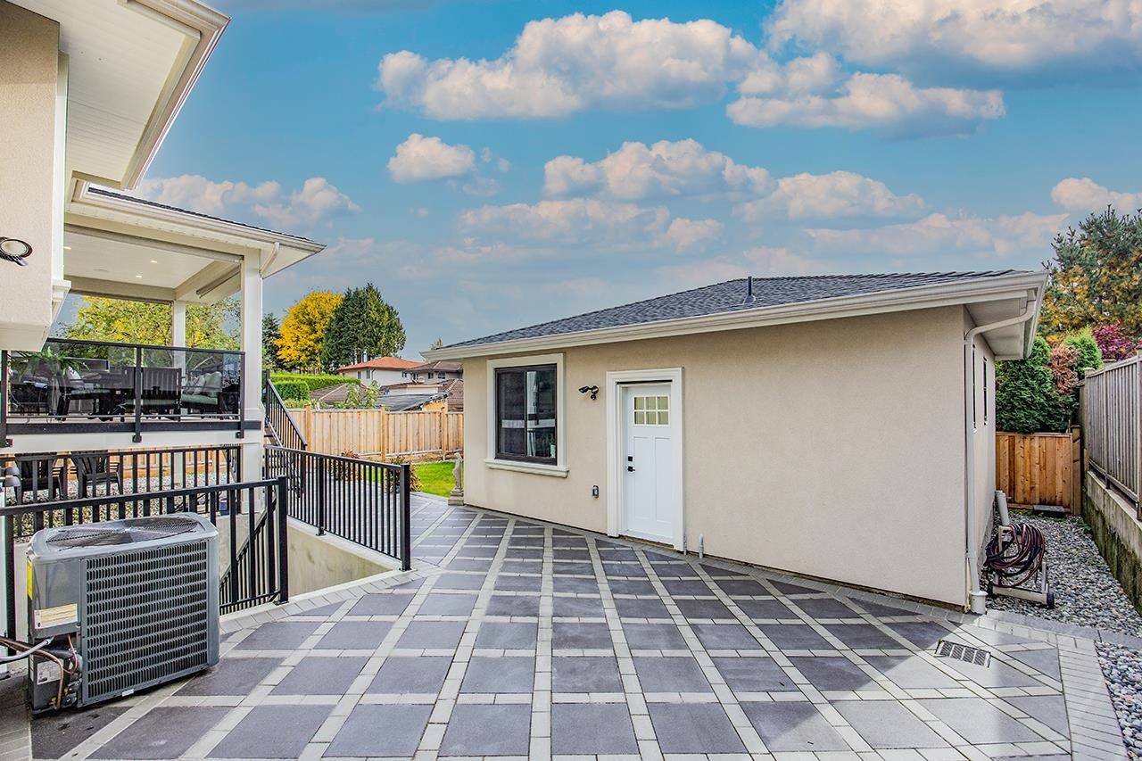 6902 Kitchener Street - Sperling-Duthie Single Family Residence for Sale, 6 Bedrooms (R3064360)# - 32