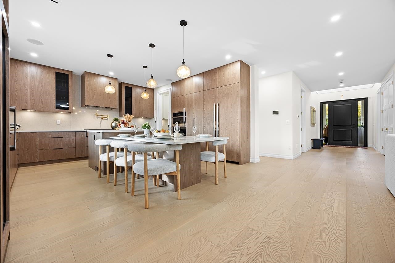 6902 Kitchener Street - Sperling-Duthie Single Family Residence for Sale, 6 Bedrooms (R3064360)# - 4