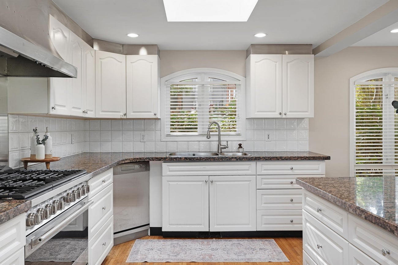 3737 Yale Street - Vancouver Heights Single Family Residence for Sale, 5 Bedrooms (R3064658)# - 14