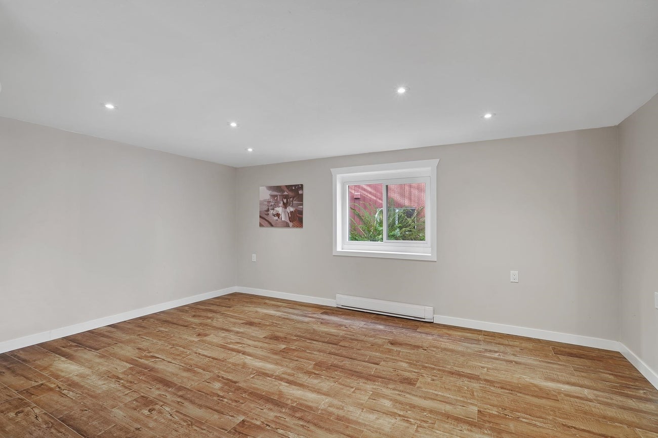 3737 Yale Street - Vancouver Heights Single Family Residence for Sale, 5 Bedrooms (R3064658)# - 20