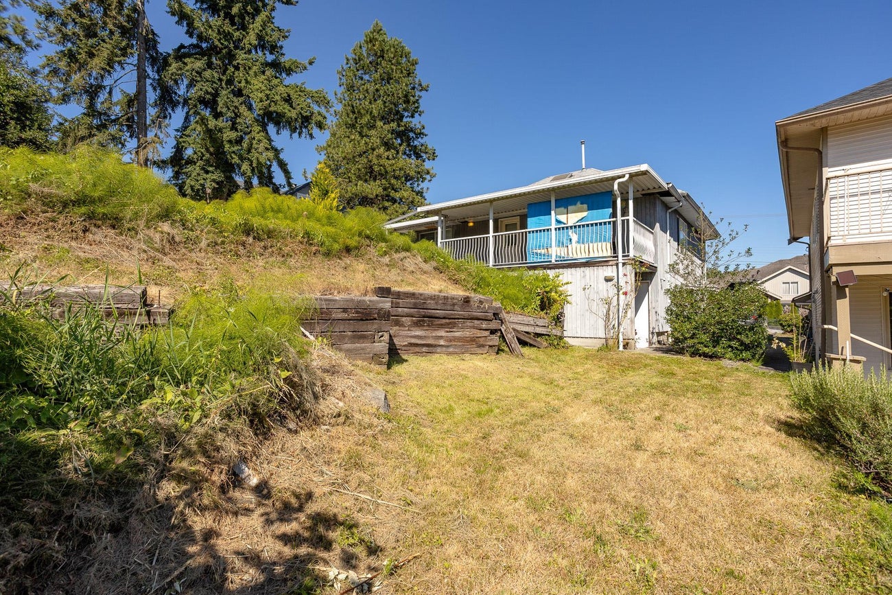 226 Nelson Street - Maillardville Single Family Residence for Sale, 3 Bedrooms (R3064811)# - 19