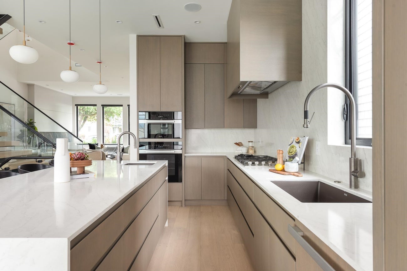 4413 Oxford Street - Vancouver Heights Single Family Residence for Sale, 5 Bedrooms (R3065127)# - 2 4413 Oxford Street - Vancouver Heights Single Family Residence for Sale, 5 Bedrooms (R3065127)# - 2