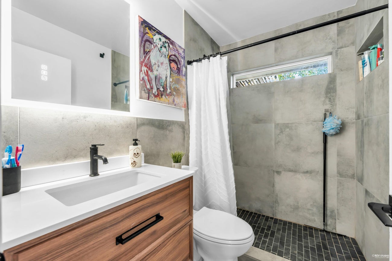 735 Lea Avenue - Coquitlam West Single Family Residence for Sale, 3 Bedrooms (R3065148)# - 20