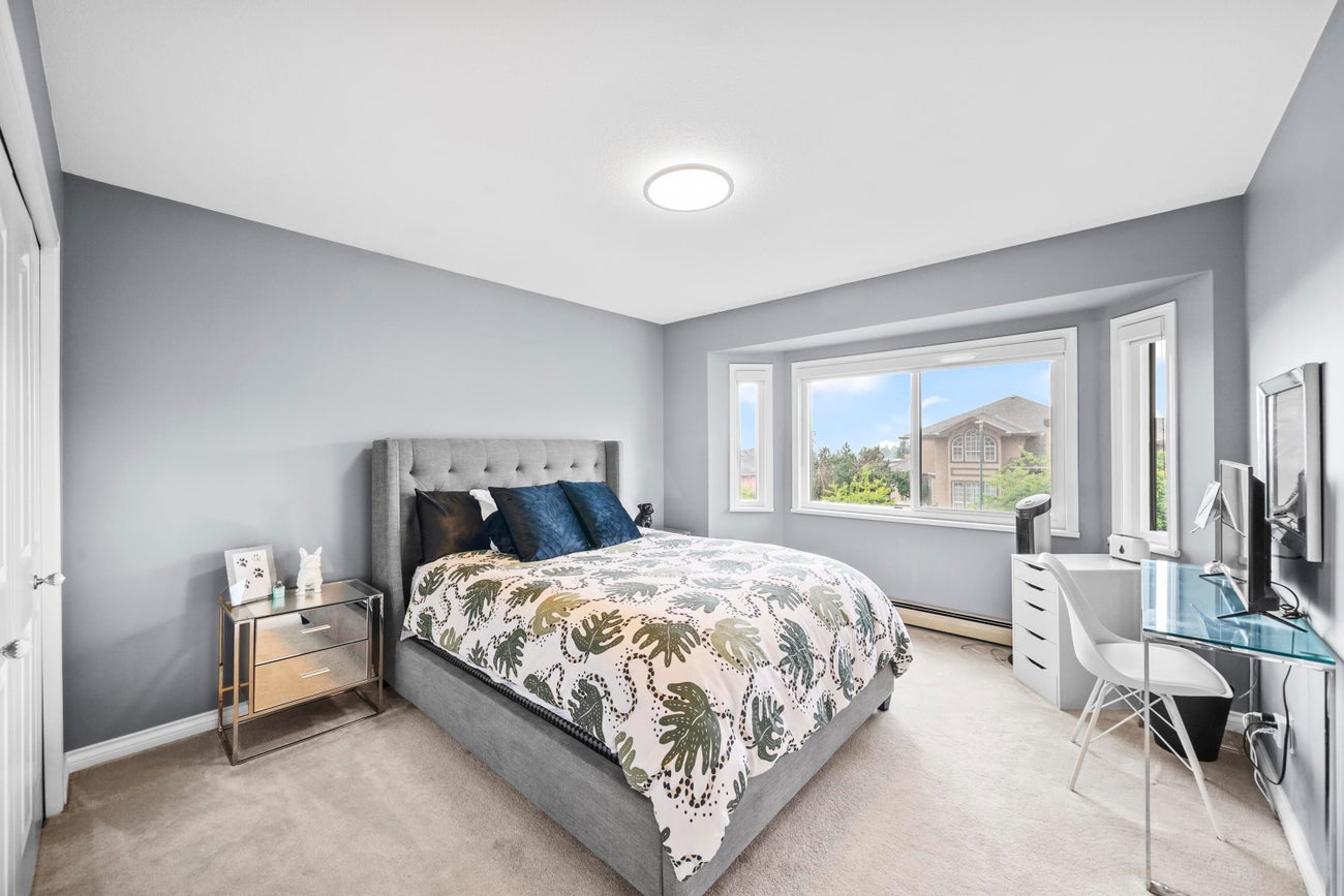 2288 Leclair Drive - Coquitlam East Single Family Residence for Sale, 5 Bedrooms (R3065478)# - 22