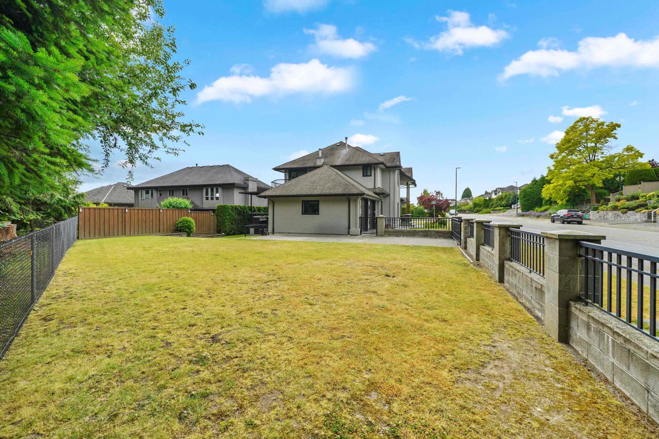 2288 Leclair Drive - Coquitlam East Single Family Residence for Sale, 5 Bedrooms (R3065478)# - 34