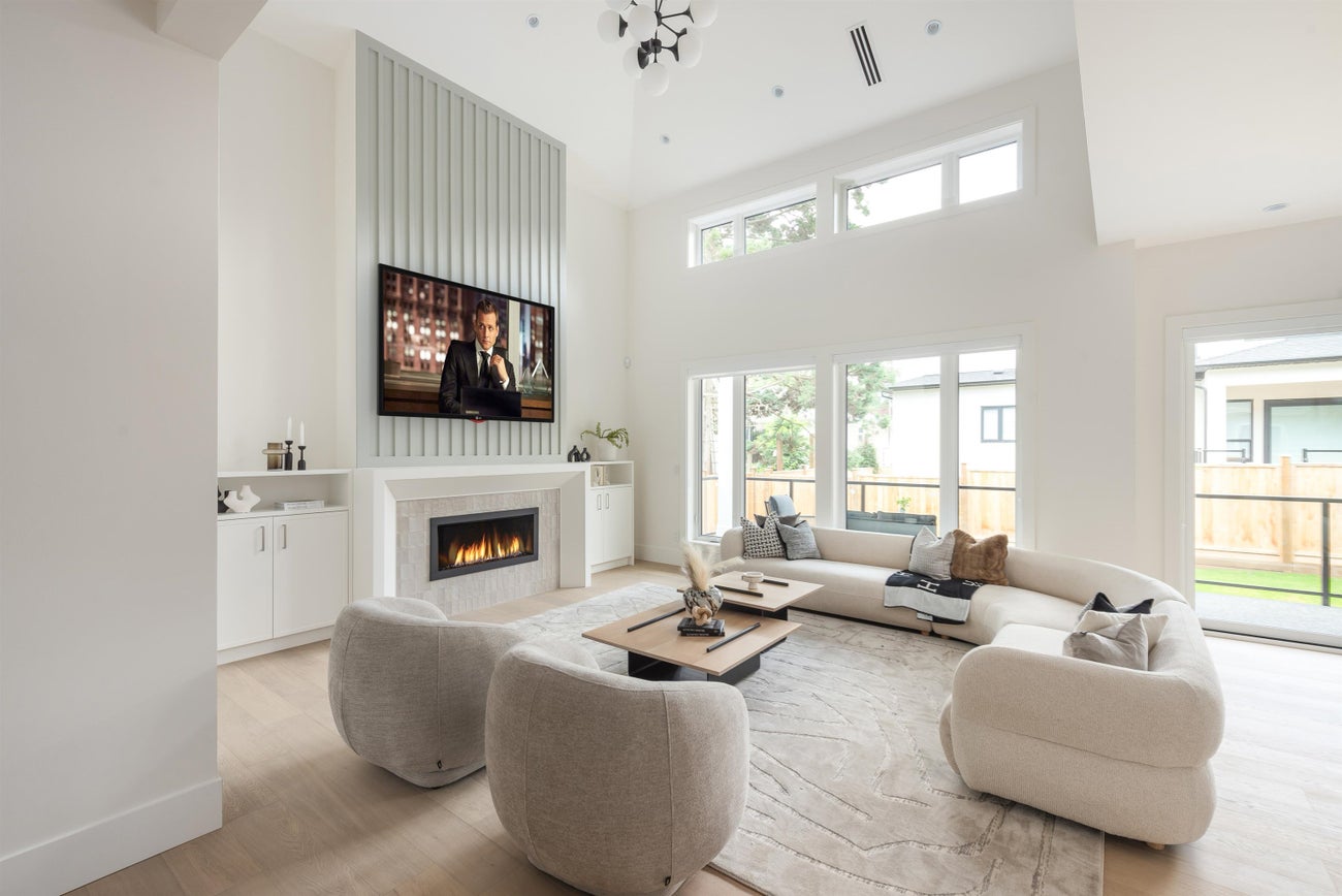 615 Nicola Avenue - Coquitlam West Single Family Residence for Sale, 8 Bedrooms (R3066209)# - 1