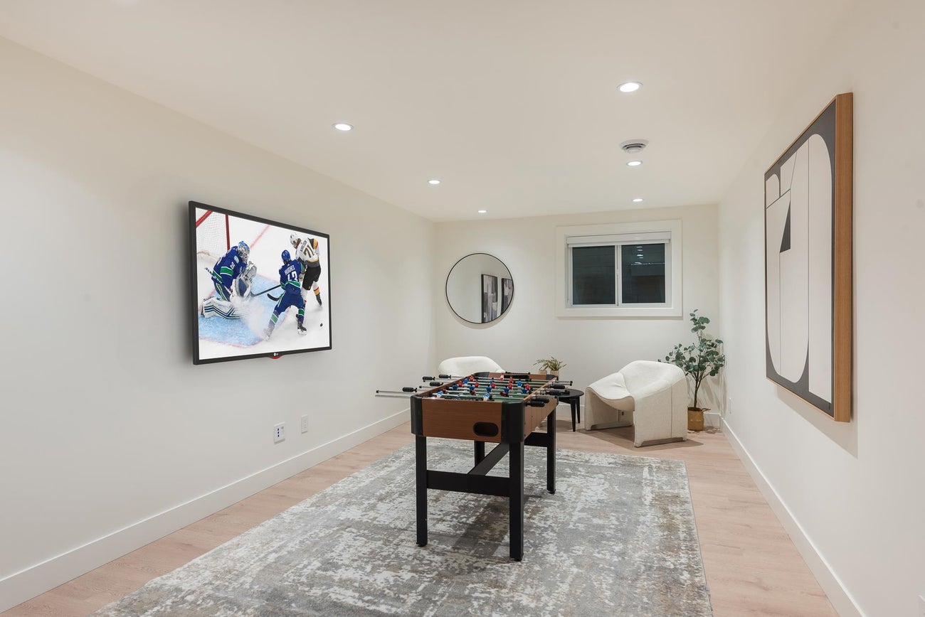 615 Nicola Avenue - Coquitlam West Single Family Residence for Sale, 8 Bedrooms (R3066209)# - 30