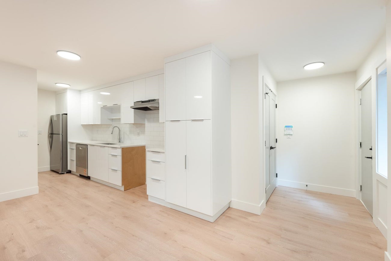 615 Nicola Avenue - Coquitlam West Single Family Residence for Sale, 8 Bedrooms (R3066209)# - 36