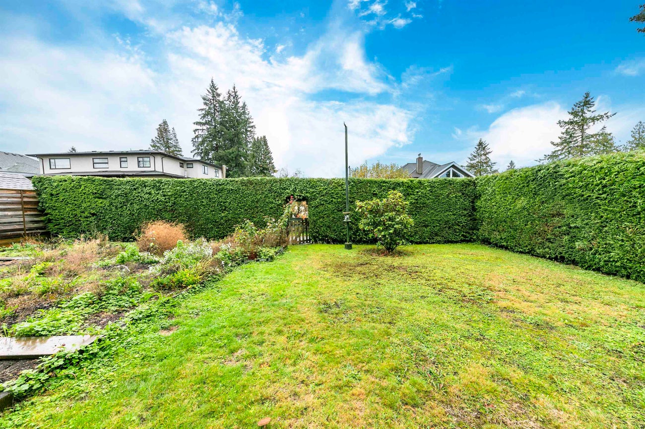 1350 Grover Avenue - Central Coquitlam Single Family Residence for Sale, 4 Bedrooms (R3066686)# - 30