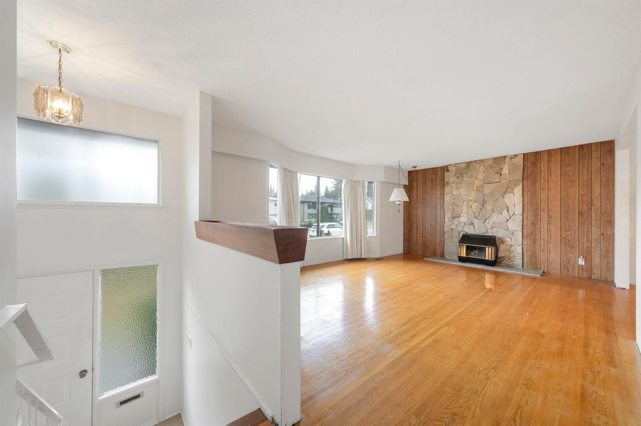 1350 Grover Avenue - Central Coquitlam Single Family Residence for Sale, 4 Bedrooms (R3066686)# - 4