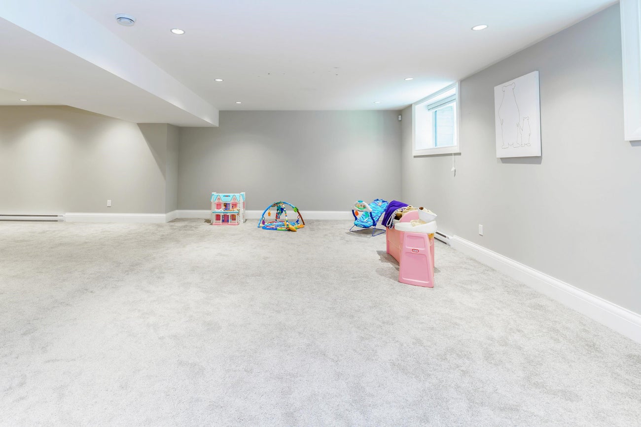 1055 Charland Avenue - Central Coquitlam Single Family Residence for Sale, 8 Bedrooms (R3067994)# - 23