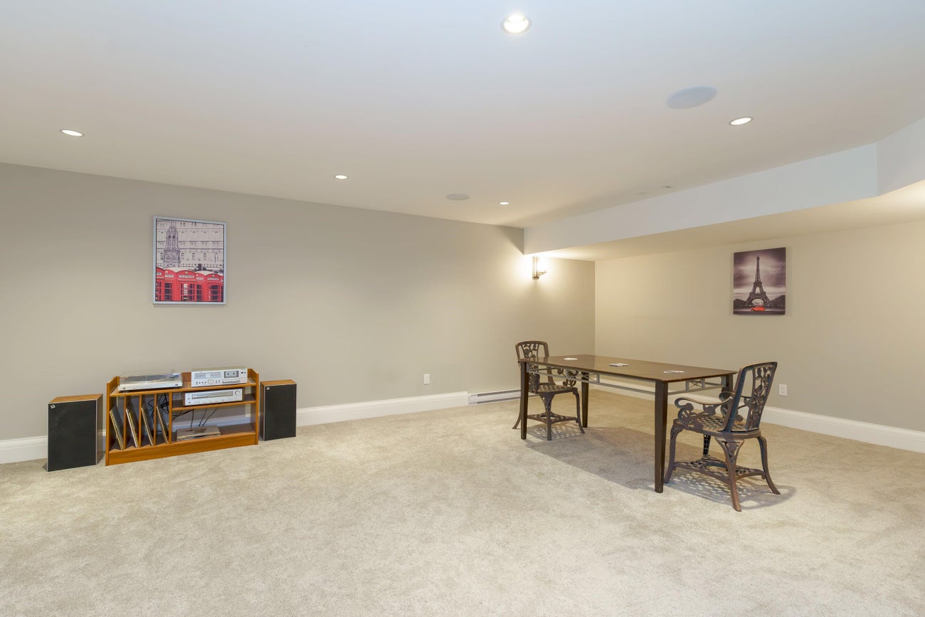 1055 Charland Avenue - Central Coquitlam Single Family Residence for Sale, 8 Bedrooms (R3067994)# - 24