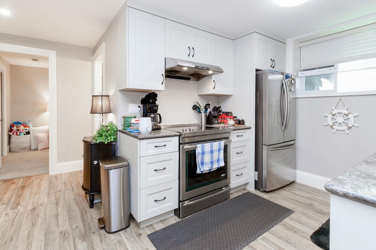 1055 Charland Avenue - Central Coquitlam Single Family Residence for Sale, 8 Bedrooms (R3067994)# - 26