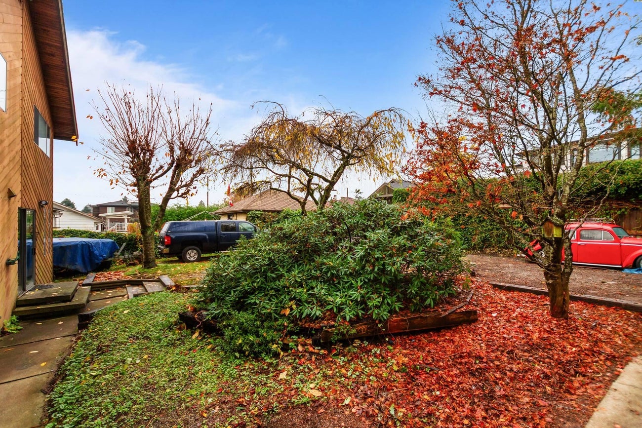 6785 Lochdale Street - Sperling-Duthie Single Family Residence for Sale, 5 Bedrooms (R3068034)# - 24