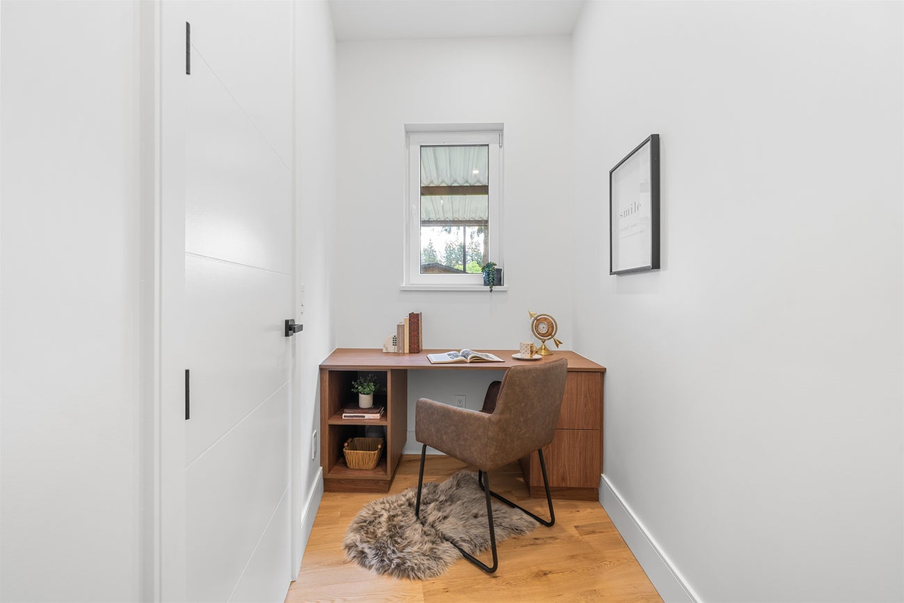 687 Poplar Street - Central Coquitlam Single Family Residence for Sale, 7 Bedrooms (R3068341)# - 27