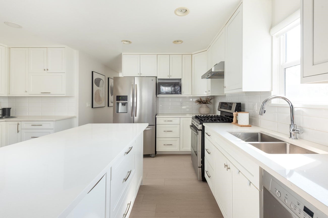 230 - 3000 Riverbend Drive - Coquitlam East Single Family Residence for Sale, 4 Bedrooms (R3068611)# - 4 230 - 3000 Riverbend Drive - Coquitlam East Single Family Residence for Sale, 4 Bedrooms (R3068611)# - 4