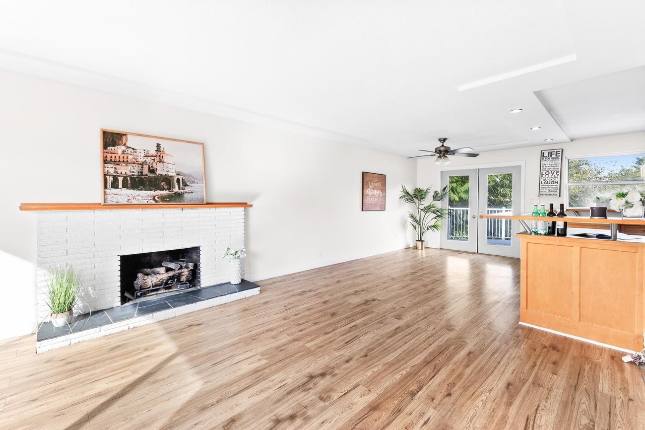 1119 Sprice Avenue - Central Coquitlam Single Family Residence for Sale, 5 Bedrooms (R3068625)# - 9