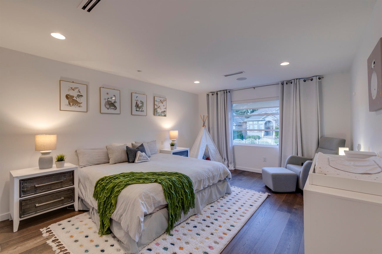 2146 Kugler Avenue - Central Coquitlam Single Family Residence for Sale, 6 Bedrooms (R3068849)# - 35