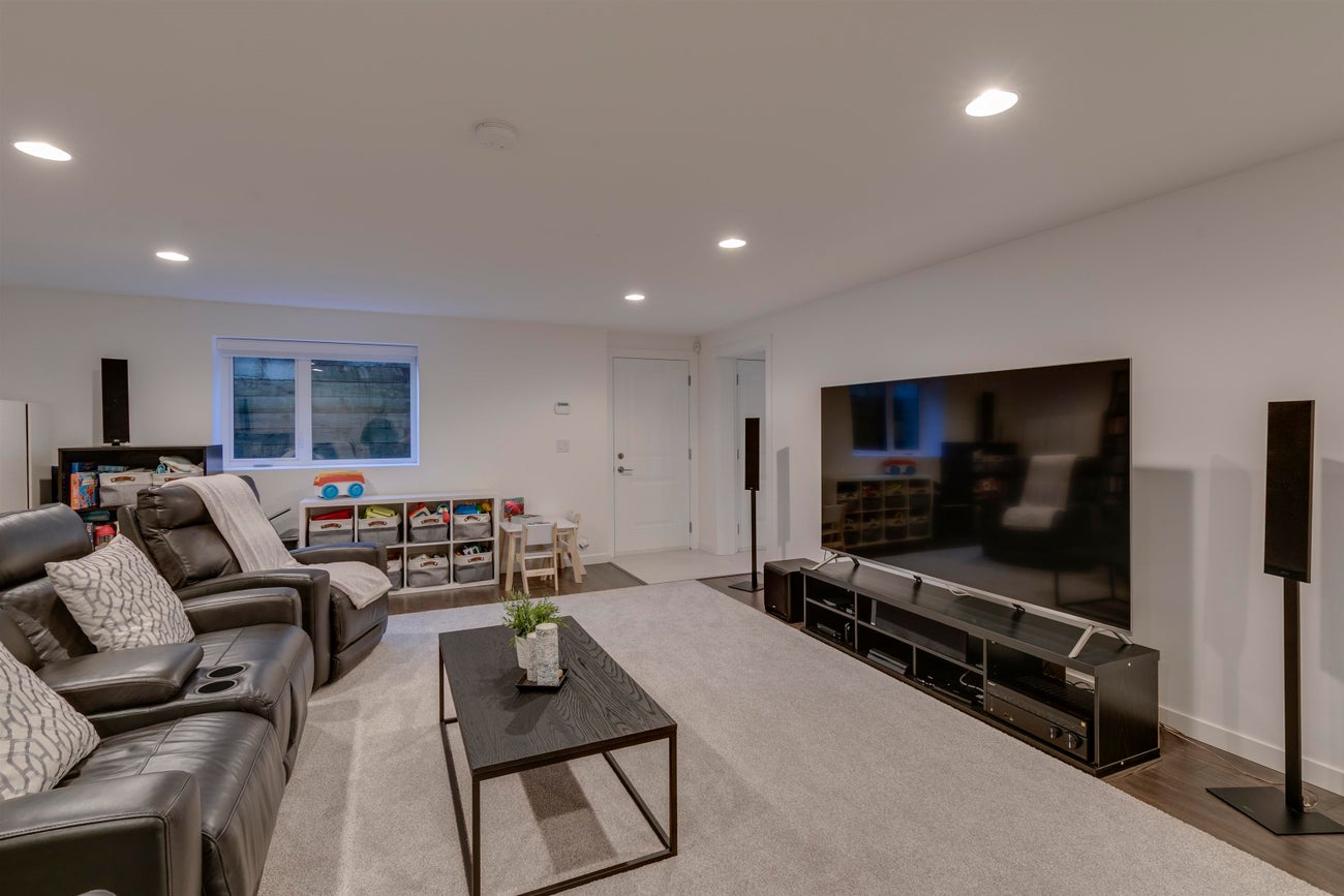 2146 Kugler Avenue - Central Coquitlam Single Family Residence for Sale, 6 Bedrooms (R3068849)# - 38