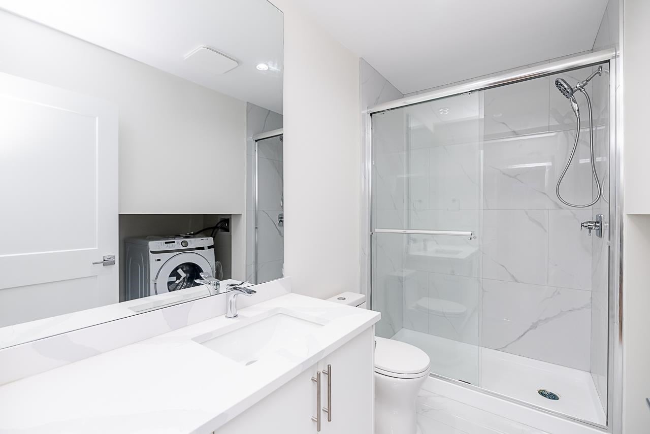 897 Cottonwood Avenue - Coquitlam West Single Family Residence for Sale, 8 Bedrooms (R3068881)# - 30