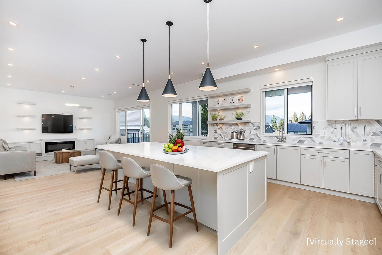 897 Cottonwood Avenue - Coquitlam West Single Family Residence for Sale, 8 Bedrooms (R3068881)# - 3