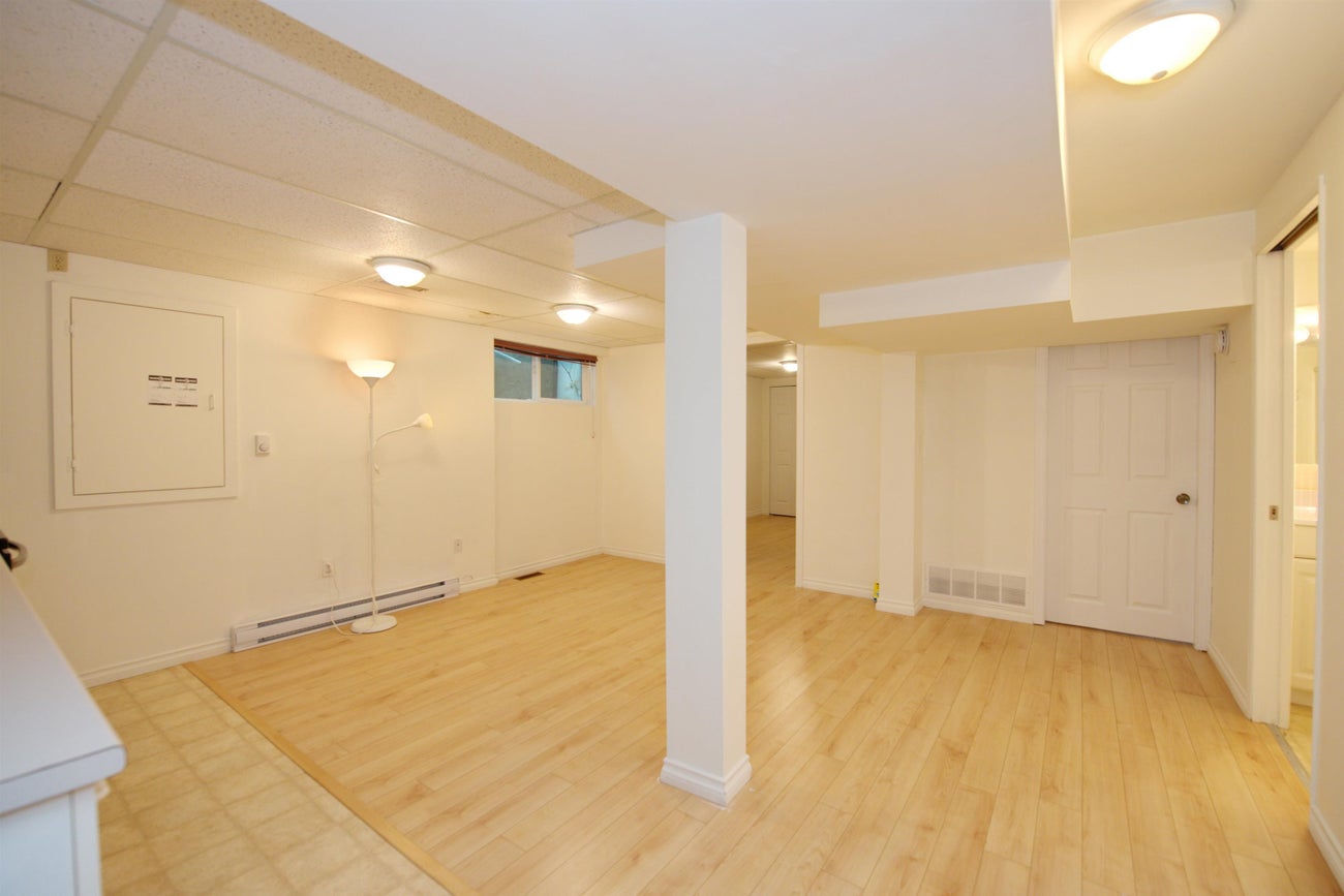 7203 Bridlewood Court - Simon Fraser Univer. Single Family Residence for Sale, 5 Bedrooms (R3069535)# - 16