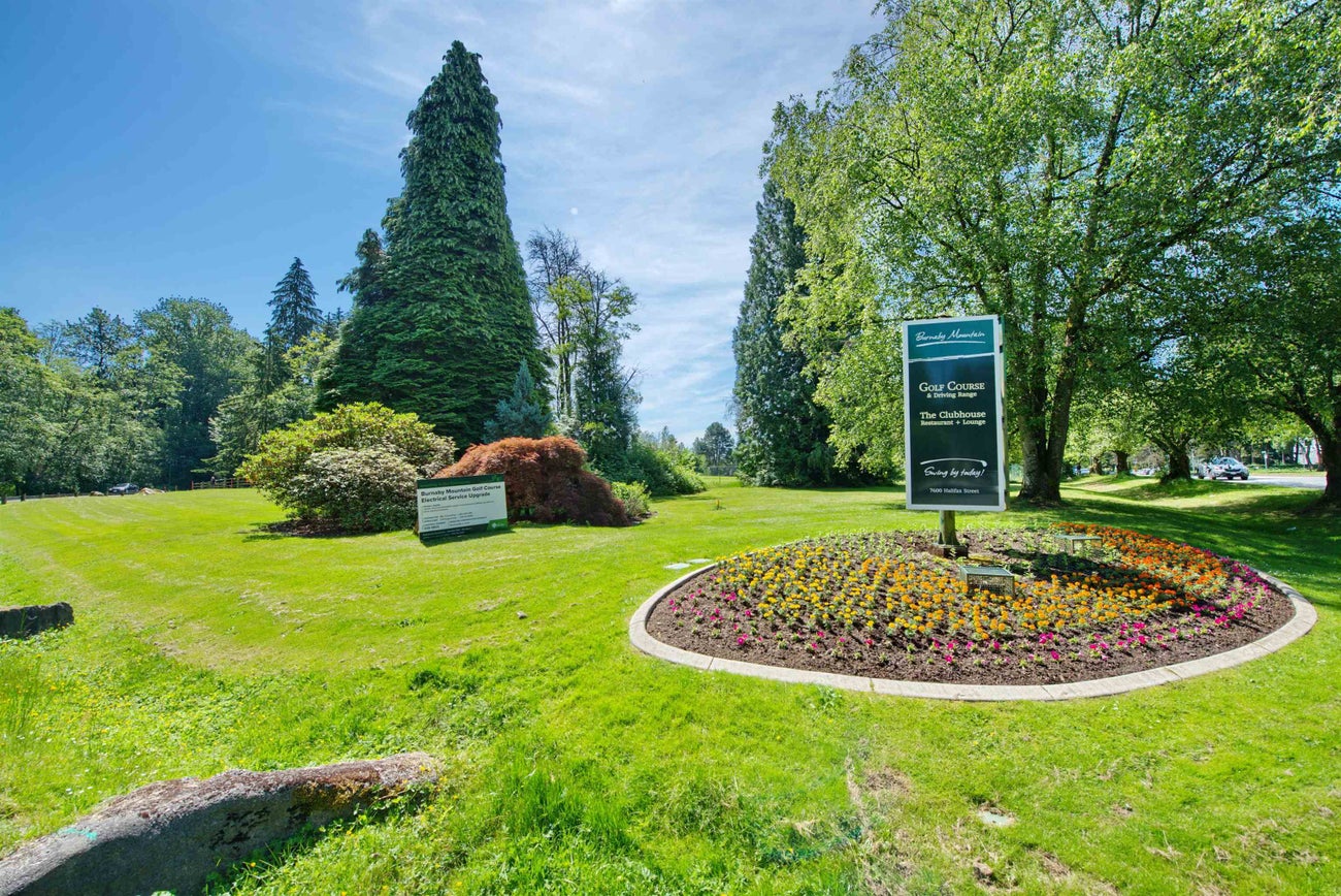 7203 Bridlewood Court - Simon Fraser Univer. Single Family Residence for Sale, 5 Bedrooms (R3069535)# - 36