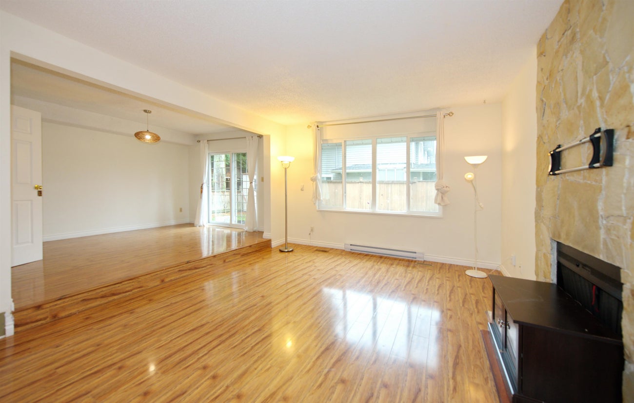 7203 Bridlewood Court - Simon Fraser Univer. Single Family Residence for Sale, 5 Bedrooms (R3069535)# - 5