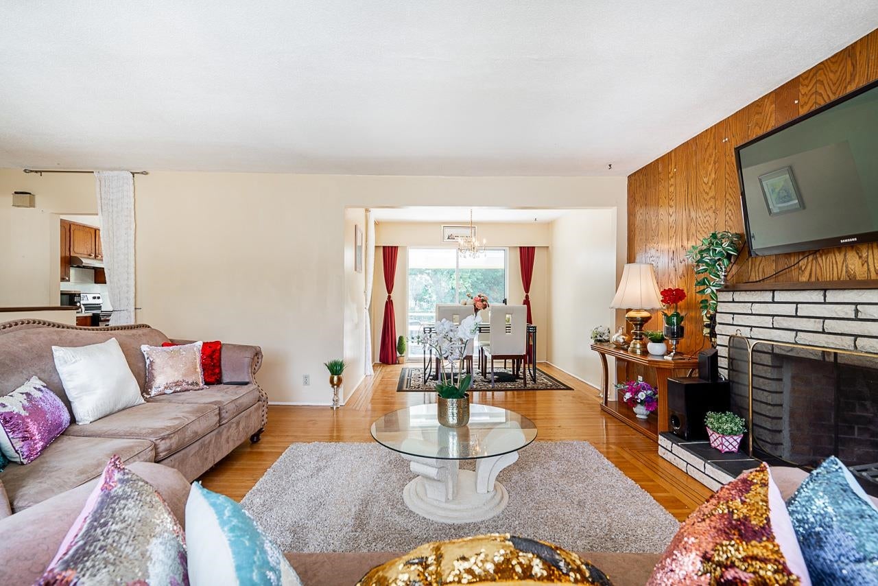 2294 Austin Avenue - Central Coquitlam Single Family Residence for Sale, 5 Bedrooms (R3069622)# - 3